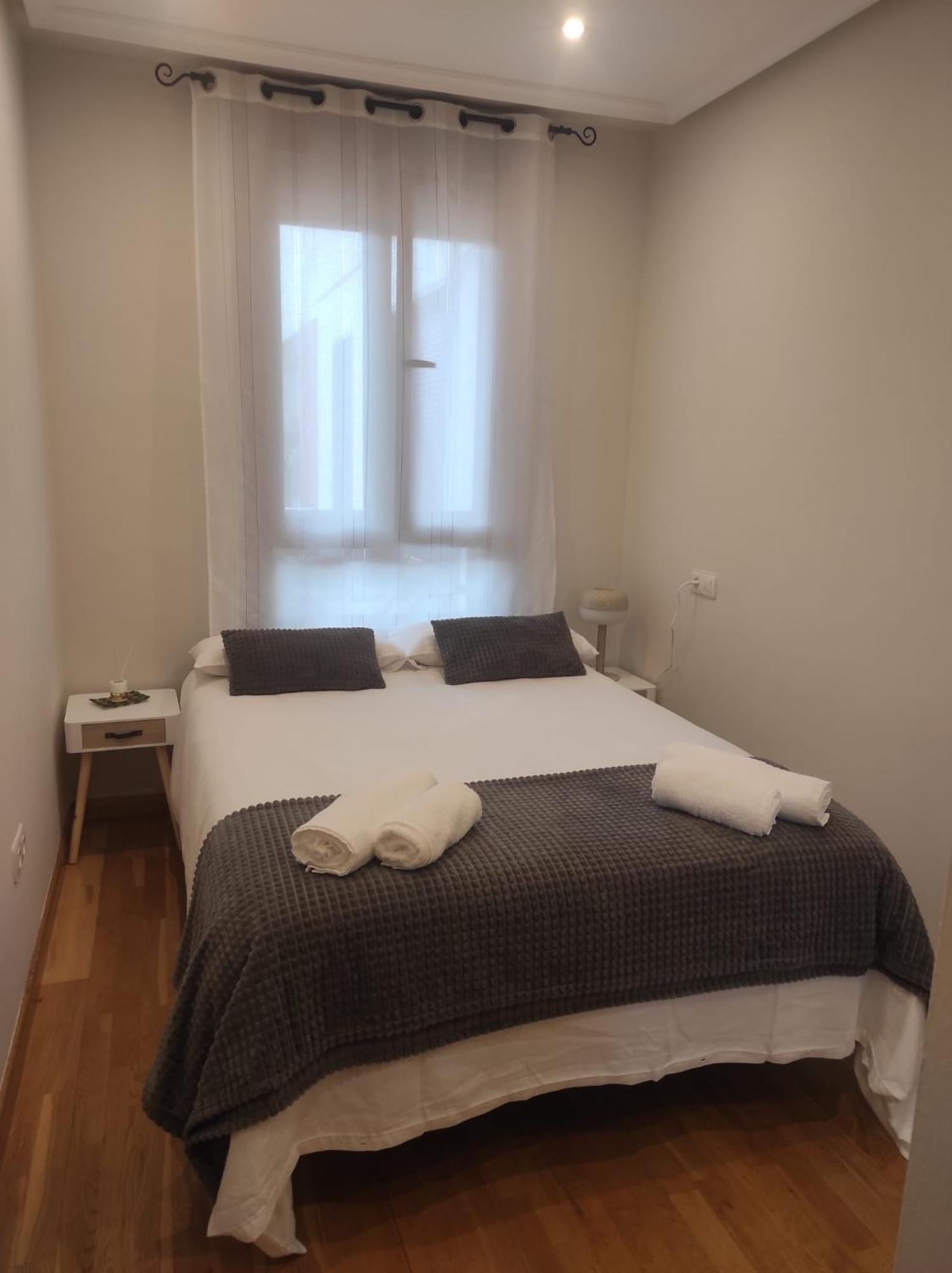 Avello Oviedo Con Parking Apartment ภายนอก รูปภาพ